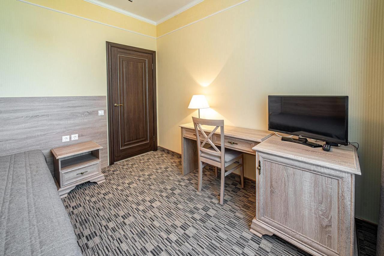 Dubna 1 Hotel Екстериор снимка