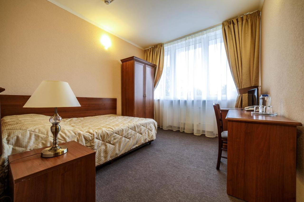 Dubna 1 Hotel Екстериор снимка