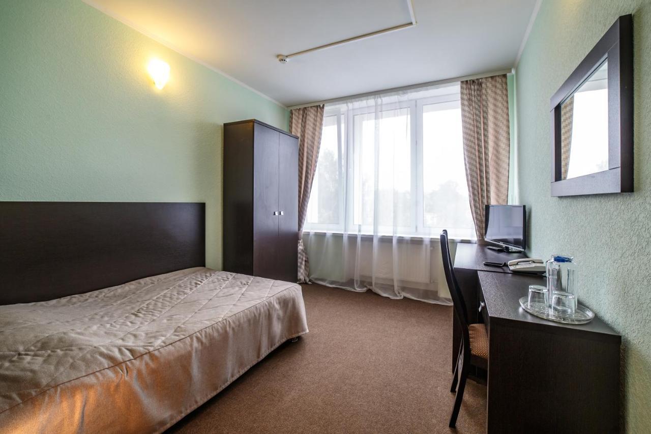 Dubna 1 Hotel Екстериор снимка